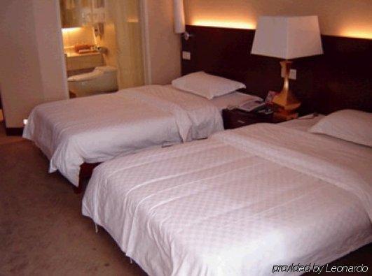 Bluesky Hotel Guangzhou Rom bilde