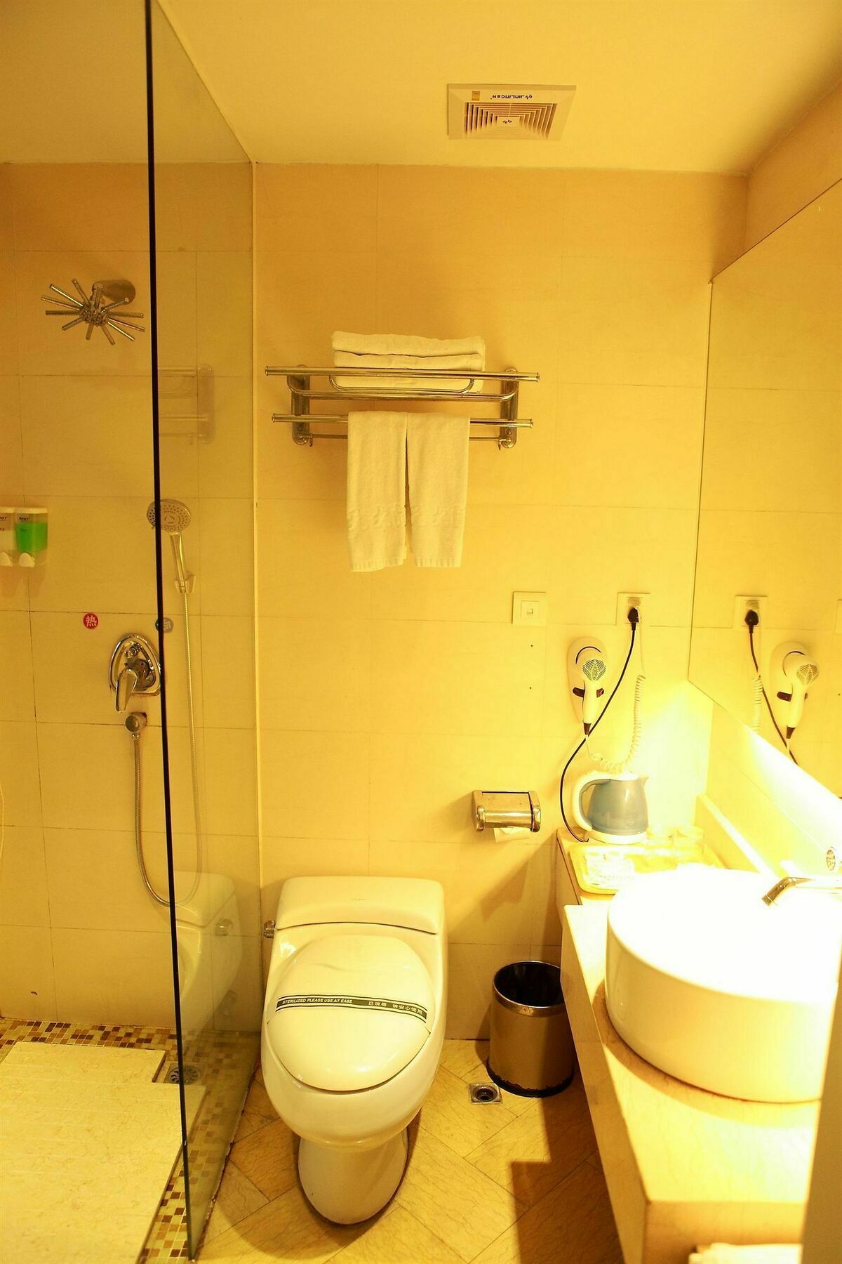Bluesky Hotel Guangzhou Eksteriør bilde