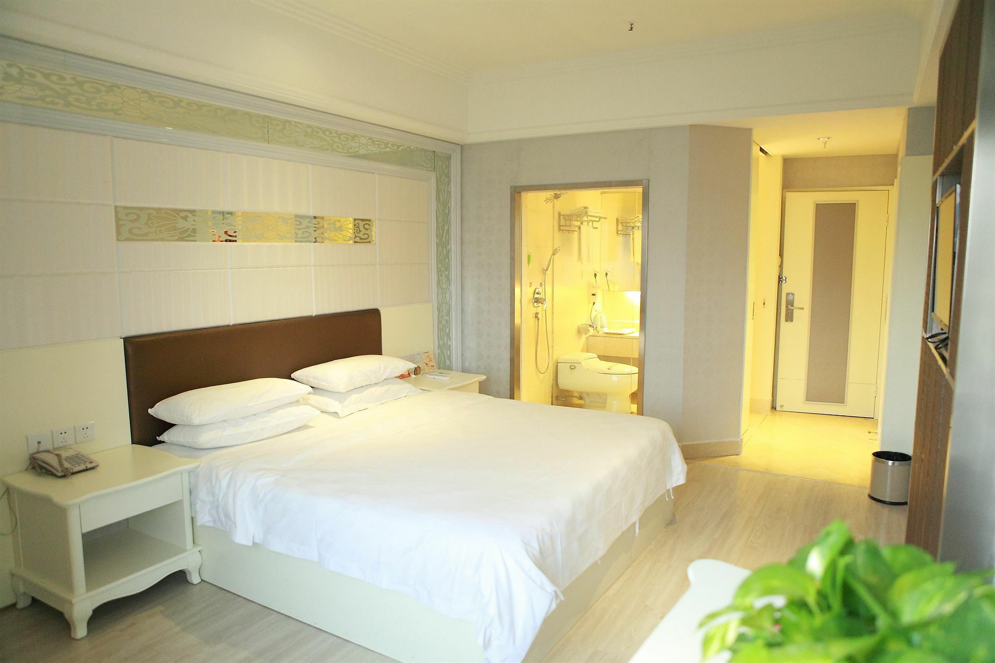 Bluesky Hotel Guangzhou Eksteriør bilde